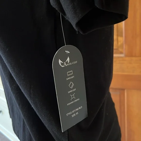 Love Studded Tee NWT - Picture 2 of 3